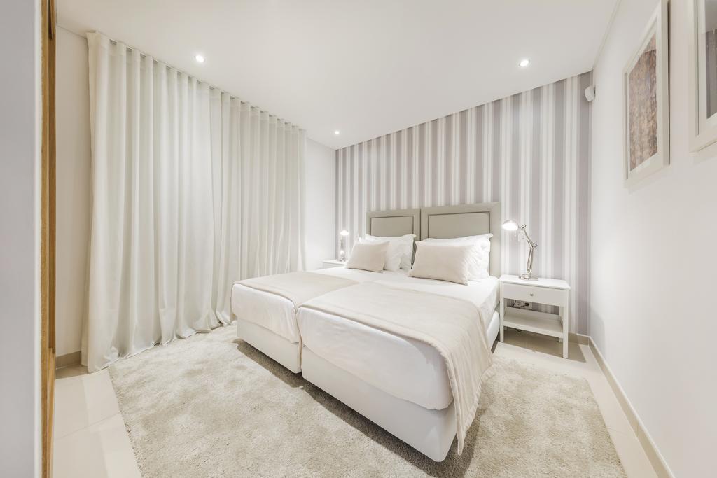 Hotel The Crest Almancil Zimmer foto
